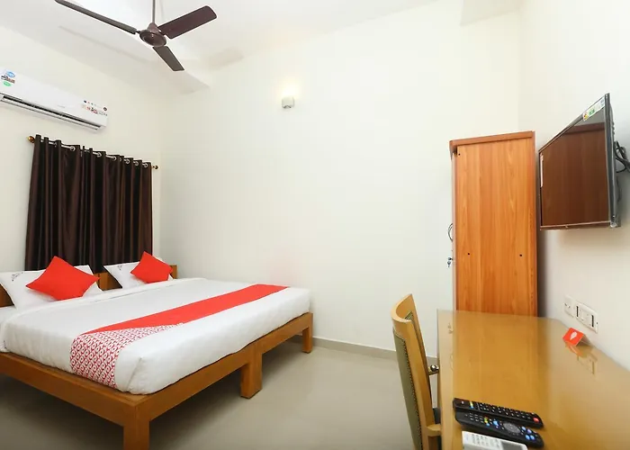 Oyo 10543 Maks Stay