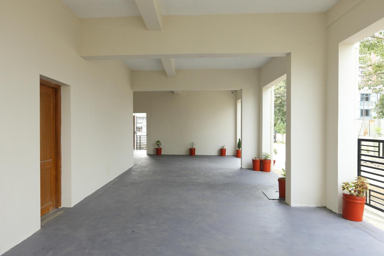 Hotel Oyo 10543 Maks Chennai