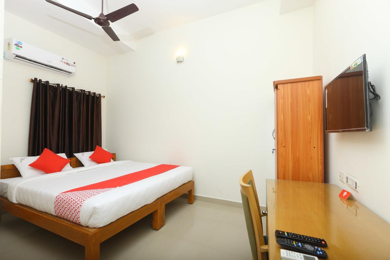 Hotel Oyo 10543 Maks