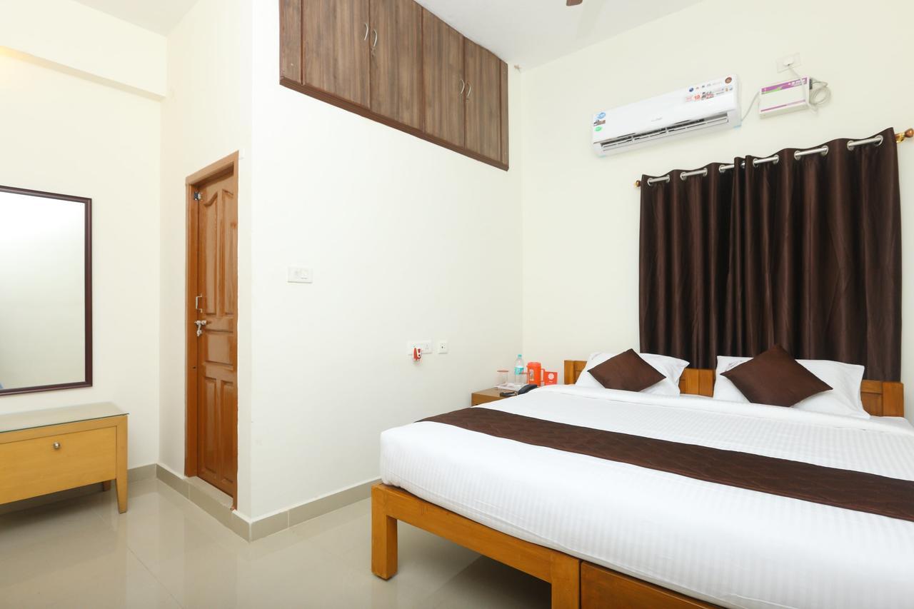 Oyo 10543 Maks Hotel 3*