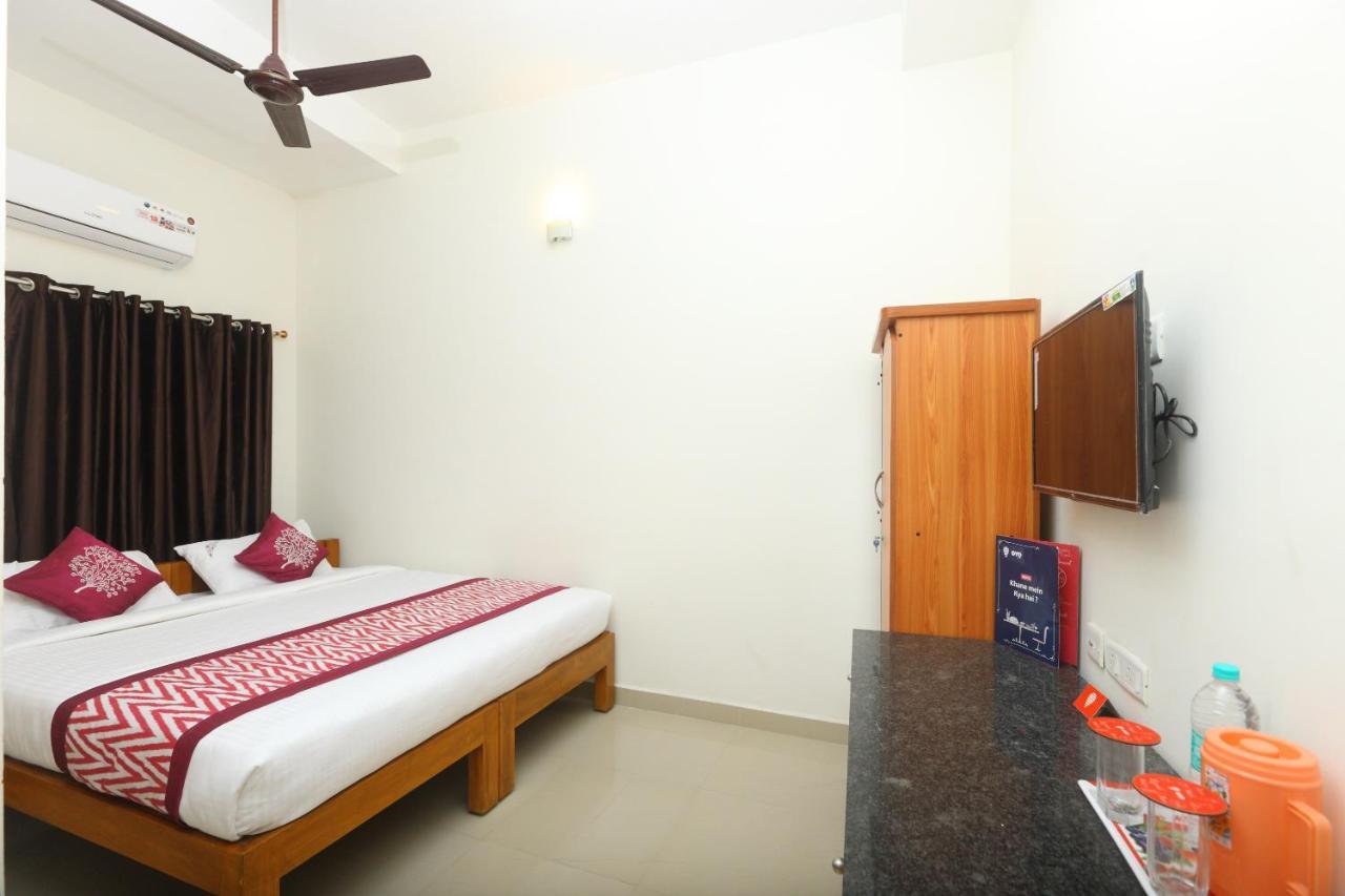 Oyo 10543 Maks Hotel 3*